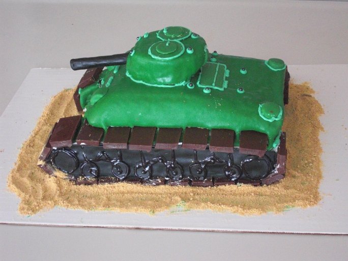 “M4 Cake-Tank” by Redfenix